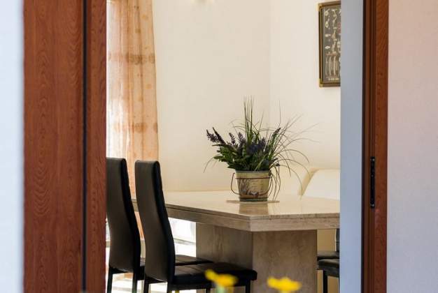 Apartment Pineta 1 located by the beach for 6 people, Artatore