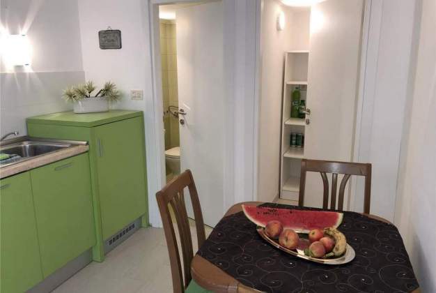 Apartma Pineta 2 - elegantno stanovanje za 3 osebe v mirnem mestu Artatore, Mali Lošinj, Hrvaška.