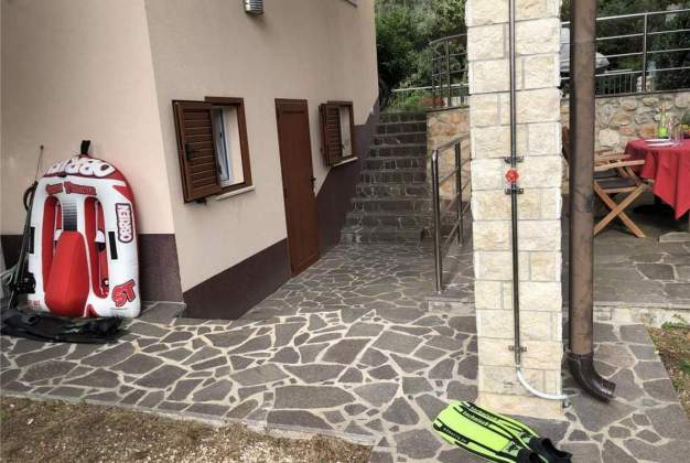 Ferienwohnungen  Pineta 2 - elegante Wohnung für 3 Personen im ruhigen Ort Artatore, Mali Lošinj.