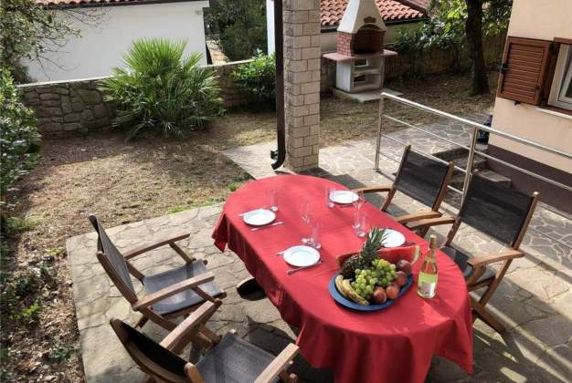 Apartma Pineta 2 - elegantno stanovanje za 3 osebe v mirnem mestu Artatore, Mali Lošinj, Hrvaška.