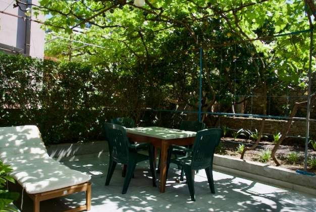 Apartment Agata 1 contemporary design in a beautiful setting for 3 people, Mali Losinj 