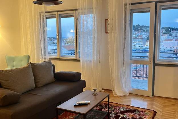 Apartmaji  Agata 1 - sodoben dizajn v čudovitem okolju za 3 osebe. Mali Lošinj, Hrvaška