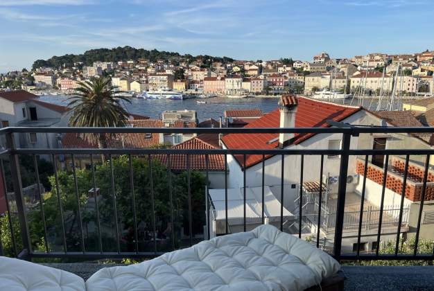 Apartment Agata 1 contemporary design in a beautiful setting for 3 people, Mali Losinj 