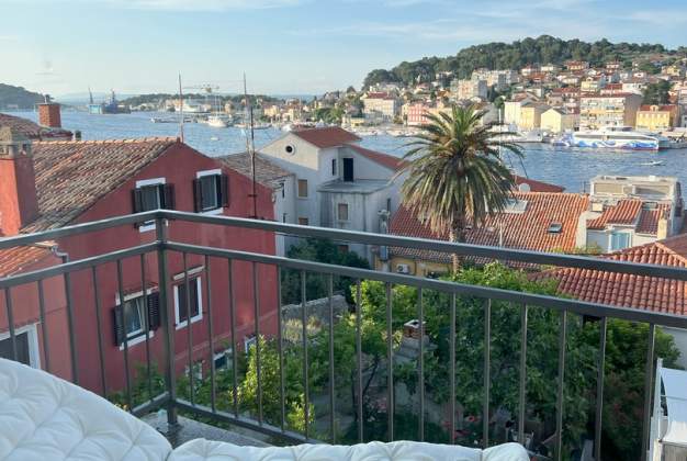 Apartment Agata 1 contemporary design in a beautiful setting for 3 people, Mali Losinj Croatia