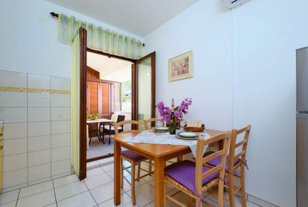 Ferienwohnung Prica 1 Familienunterkunft mit Terrasse und Grill, Mali Lošinj