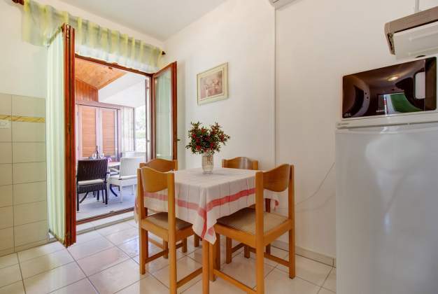 Ferienwohnung Prica 1 Familienunterkunft mit Terrasse und Grill, Mali Lošinj