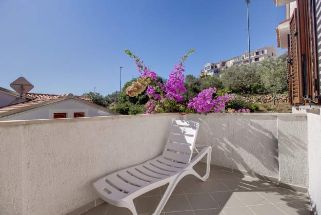 Apartment Prica 3 apartment with sea view and terrace, Mali Lošinj
