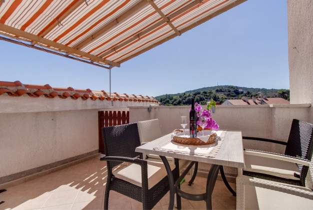 Apartment Prica 3 apartment with sea view and terrace, Mali Lošinj