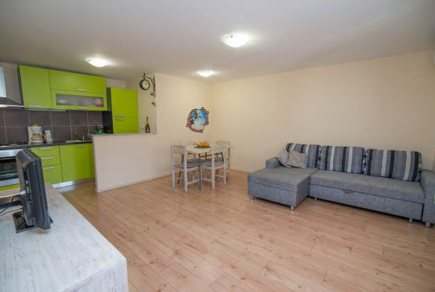 Apartment Rafaela 1 for 2-4, near Rovenska Beach - Veli Losinj