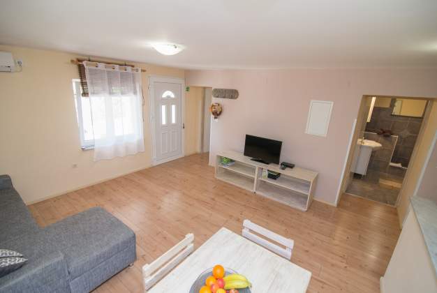 Apartment Rafaela 1 for 2-4, near Rovenska Beach - Veli Losinj