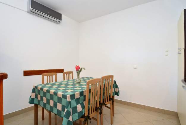 Apartment Rahela 1, for 4 people near Bojčić beach, Mali Lošinj