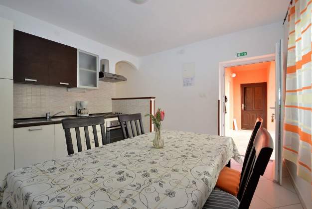 Apartment Rahela 2, family stay near Bojčić beach, Mali Lošinj