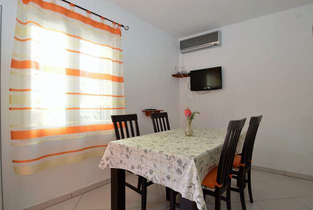 Apartment Rahela 2, family stay near Bojčić beach, Mali Lošinj