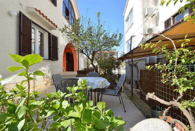 Apartment Rahela 2, family stay near Bojčić beach, Mali Lošinj