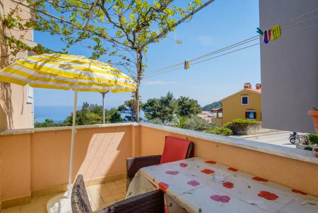 Amalija 1 - Romantic apartment for two in Mali Lošinj near the beach