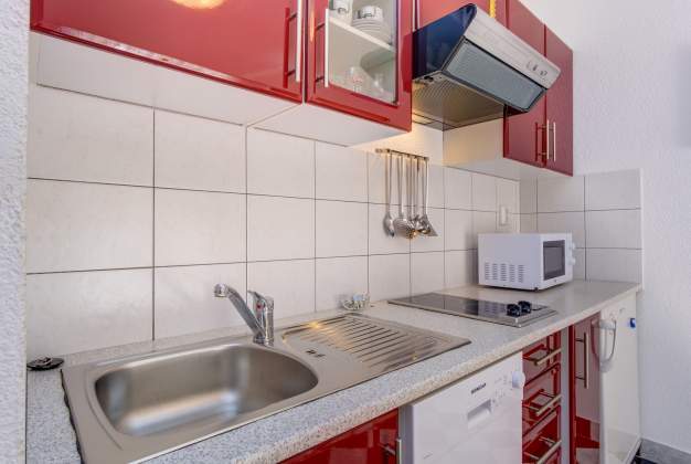 Amalija 1 - Romantic apartment for two in Mali Lošinj near the beach