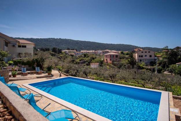 Apartment Rovenska 1 - Veli Losinj, Croatia