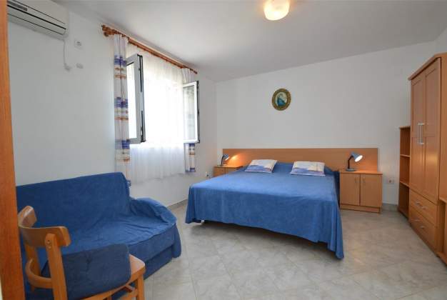 Apartment Rovenska 5 - Veli Losinj, Croatia