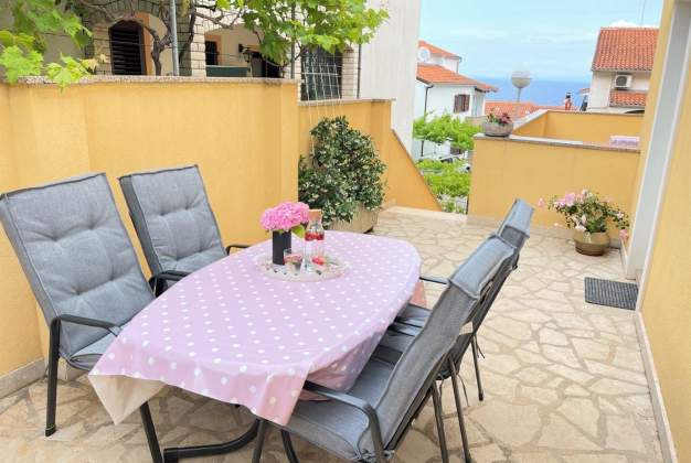 Apartment Ruža 1, Spacious stay near the beach, Mali Losinj