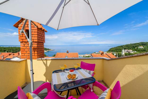Apartment Ruža 2, Spacious apartment with sea view, Mali Losinj