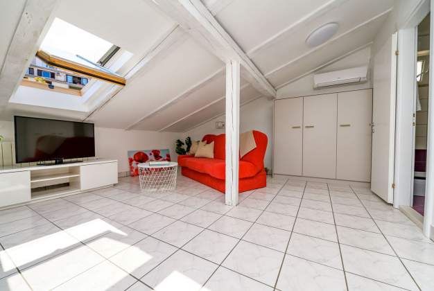 Apartment Ruža 2, Spacious apartment with sea view, Mali Losinj