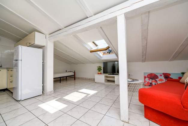 Apartment Ruža 2, Spacious apartment with sea view, Mali Losinj