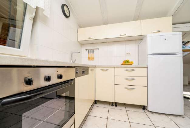 Apartment Ruža 2, Spacious apartment with sea view, Mali Losinj