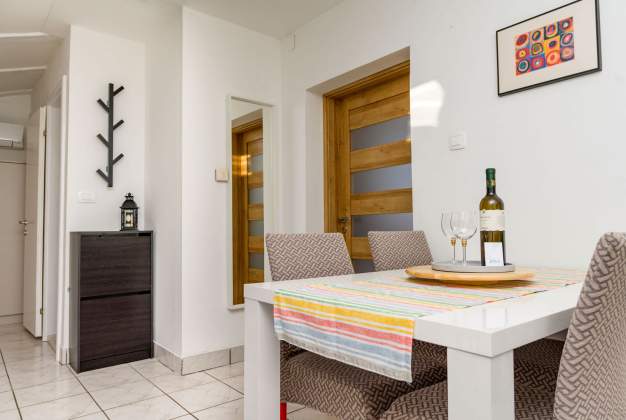 Apartment Ruža 2, Spacious apartment with sea view, Mali Losinj