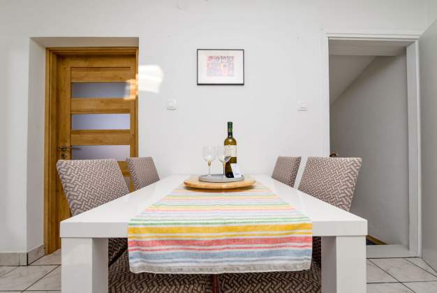 Apartment Ruža 2, Spacious apartment with sea view, Mali Losinj