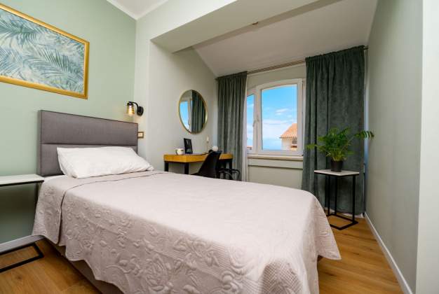 Apartman Ruža 3, Prostran, luksuzan smještaj s jacuzzijem, Mali Lošinj 