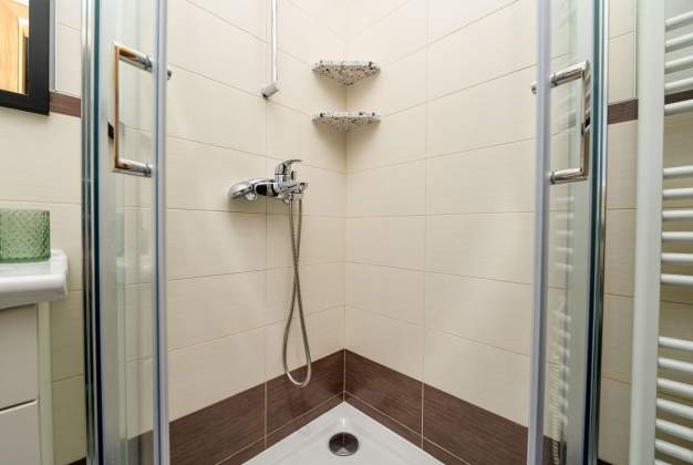 Apartman Ruža 3, Prostran, luksuzan smještaj s jacuzzijem, Mali Lošinj 