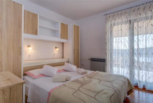 Apartment Ružica 2 near the sea with a sea view, Mali Lošinj