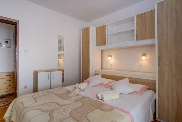 Apartment Ružica 2 near the sea with a sea view, Mali Lošinj