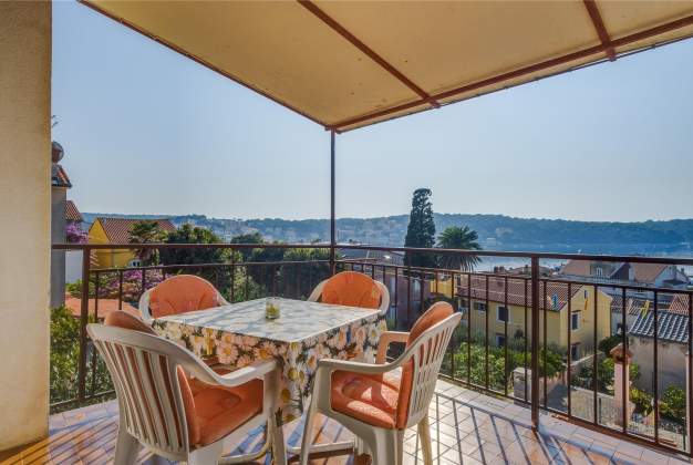 Apartment Ružica 2 near the sea with a sea view, Mali Lošinj