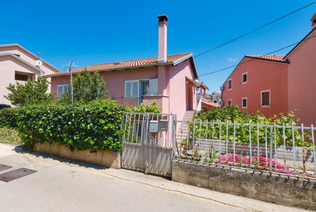 Apartment Sadina 1 - Charming studio with terrace in Mali Lošinj