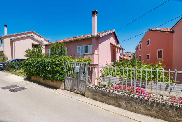 Apartment Sadina 1 - Charming studio with terrace in Mali Lošinj