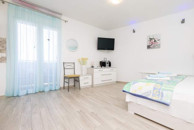 Apartment Sandra 1 balcony with sea view, Mali Losinj