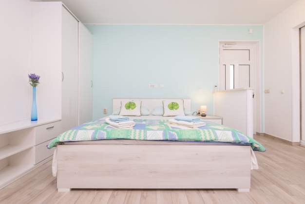 Apartment Sandra 1 balcony with sea view, Mali Losinj