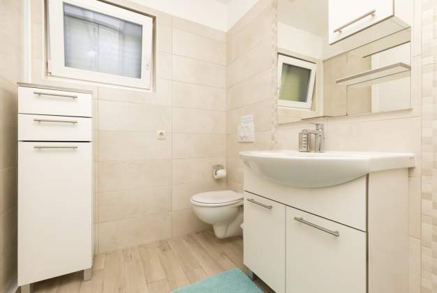 Apartment Sandra 1 balcony with sea view, Mali Losinj