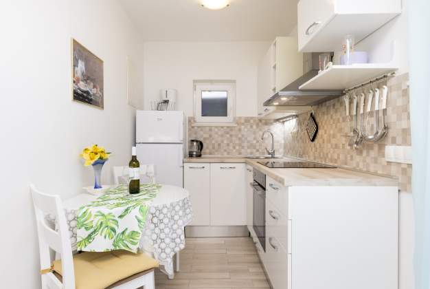 Apartment Sandra 1 balcony with sea view, Mali Losinj