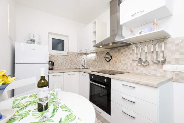 Apartment Sandra 1 balcony with sea view, Mali Losinj