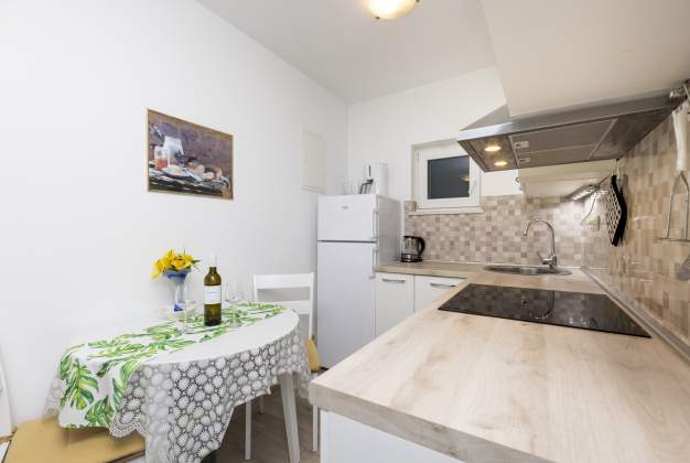 Apartment Sandra 1 balcony with sea view, Mali Losinj