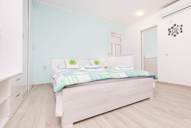 Apartment Sandra 1 balcony with sea view, Mali Losinj