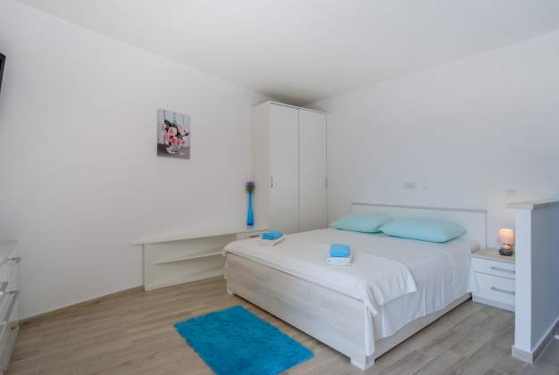 Apartment Sandra 1 - Mali Losinj, Croatia