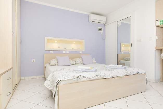 Apartment Sandra 2 near Kadin beach, for two people, Mali Lošinj
