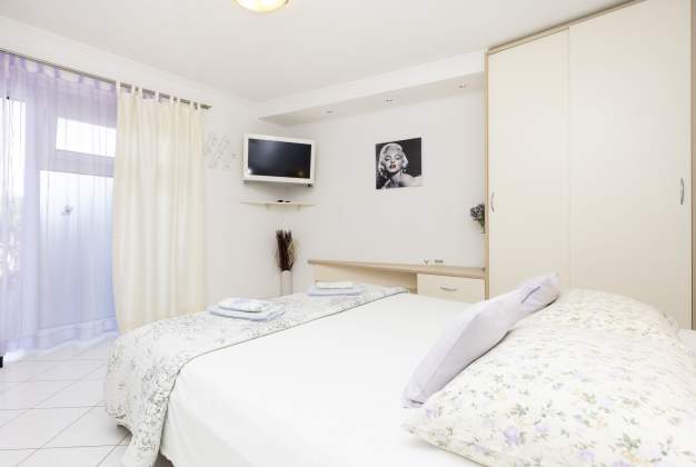 Apartment Sandra 2 near Kadin beach, for two people, Mali Lošinj