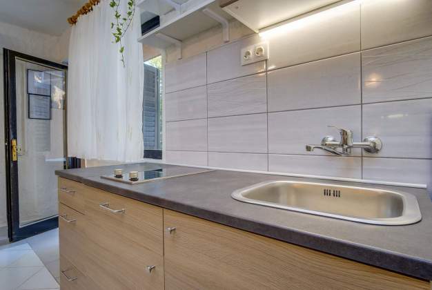 Apartment Slavicek 1 comfortable accommodation near the sea Artatore, Mali Lošinj