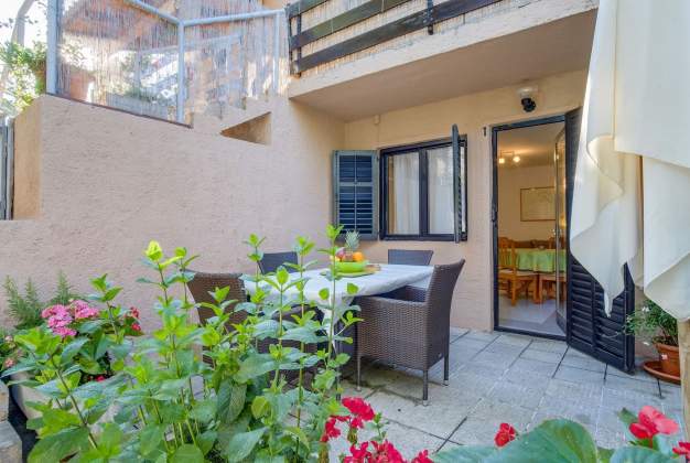Apartment Slavicek 1 comfortable accommodation near the sea Artatore, Mali Lošinj