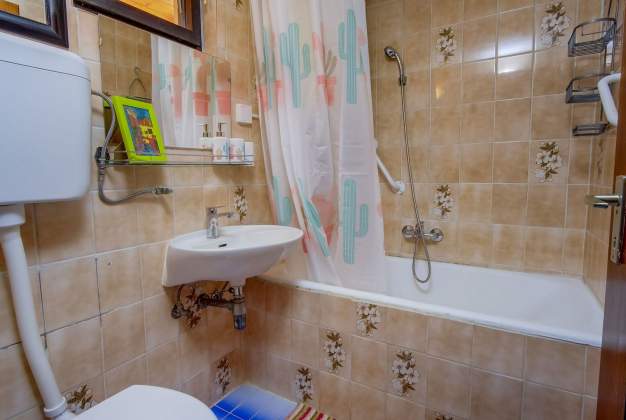 Apartment Slavicek 2 Mediterranean oasis near Artatore beach, Mali Lošinj