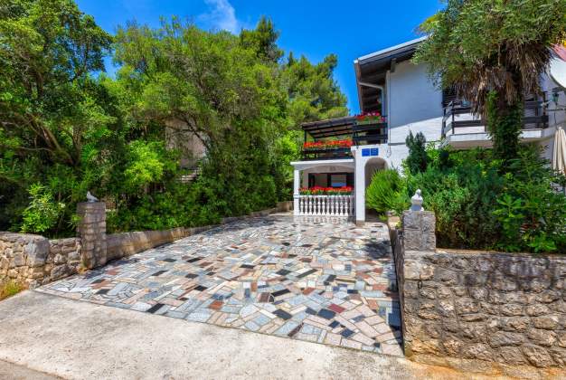 Ferienwohnung Sofija 1 komfortable Unterkunft am Meer in Artatore, Lošinj